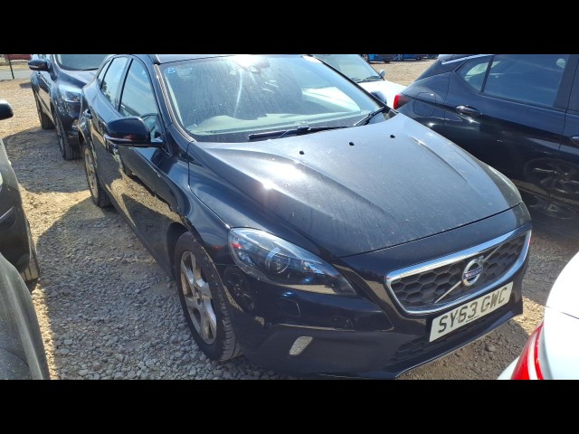 BUY VOLVO V40 CROSS COUNTRY LUX D2 2013 D2 CROSS COUNTRY LUX, Newark Motor Auctions
