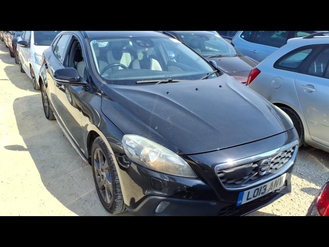 BUY VOLVO V40 CROSS COUNTRY SE NAV 2013 D2 CROSS COUNTRY SE NAV, Newark Motor Auctions