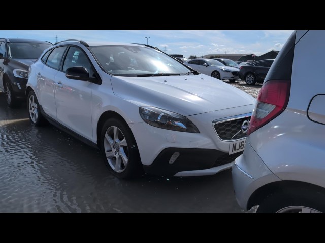 BUY VOLVO V40 CROSS COUNTRY LUX NAV 2015 D2 CROSS COUNTRY LUX NAV, Newark Motor Auctions