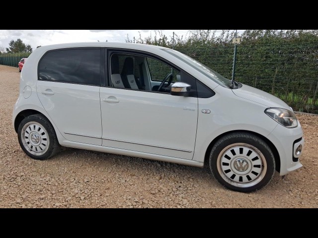 BUY VOLKSWAGEN UP WHITE 2013 UP WHITE, Newark Motor Auctions