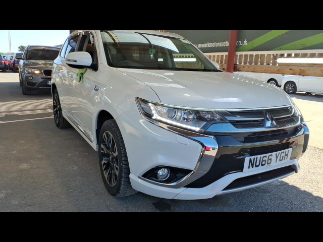 BUY MITSUBISHI OUTLANDER GX 3H PHEV S-A 2016 PHEV GX 3H, Newark Motor Auctions