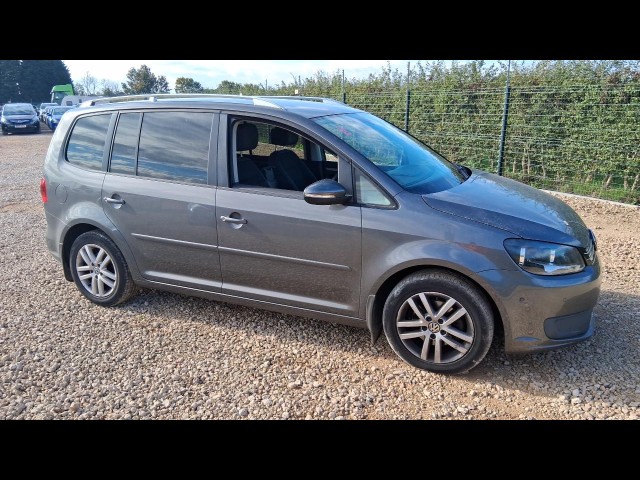 BUY VOLKSWAGEN TOURAN SE BLUE TECH TDI 2014 SE TDI BLUEMOTION TECHNOLOGY, Newark Motor Auctions