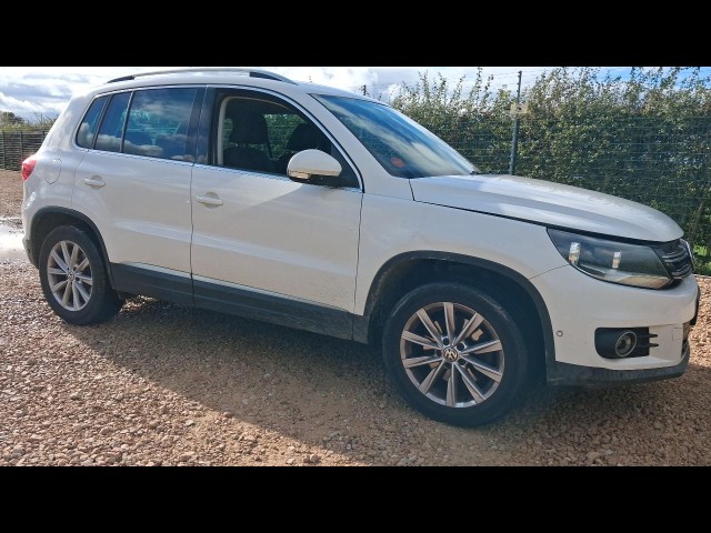 BUY VOLKSWAGEN TIGUAN SE TDI BLUETECH 4M 2013 SE TDI BLUEMOTION TECHNOLOGY 4MOTION, Newark Motor Auctions