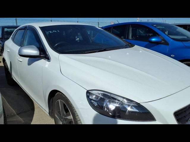 BUY VOLVO V40 R-DESIGN D2 2014 D2 R-DESIGN, Newark Motor Auctions