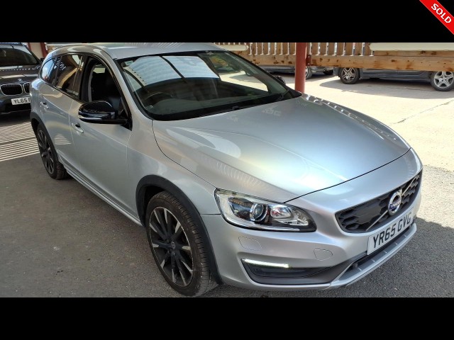 BUY VOLVO V60 C COUNTRY LUX NAV D4  2015 D4 CROSS COUNTRY LUX NAV AWD, Newark Motor Auctions