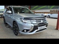 BUY MITSUBISHI OUTLANDER 4H PHEV CVT 2017 PHEV 4H, Newark Motor Auctions