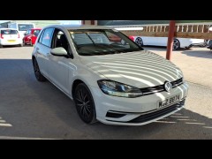 BUY VOLKSWAGEN GOLF SE NAVIGATION TDI BM 2017 SE NAVIGATION TDI BLUEMOTION TECHNOLOGY, Newark Motor Auctions