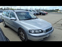 BUY VOLVO V70 S 20V AUTO 2002 S 140 V70, Newark Motor Auctions