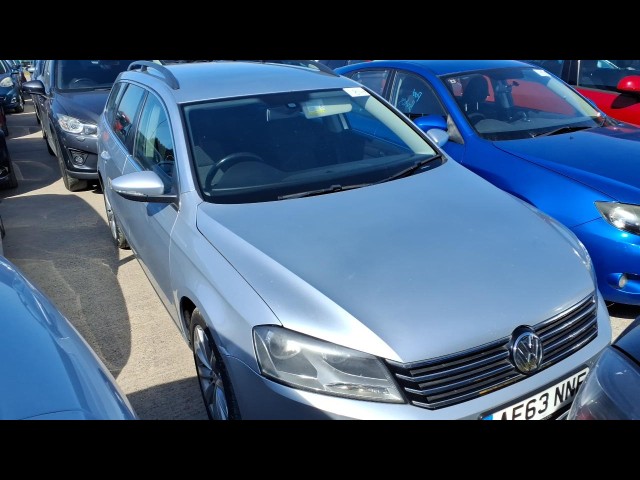 BUY VOLKSWAGEN PASSAT HIGHLINE TDI BLUE 2013 HIGHLINE TDI BLUEMOTION TECHNOLOGY, Newark Motor Auctions