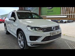 BUY VOLKSWAGEN TOUAREG V6 R-LINE + TDI B 2016 V6 R-LINE PLUS TDI BLUEMOTION TECHNOLOGY, Newark Motor Auctions